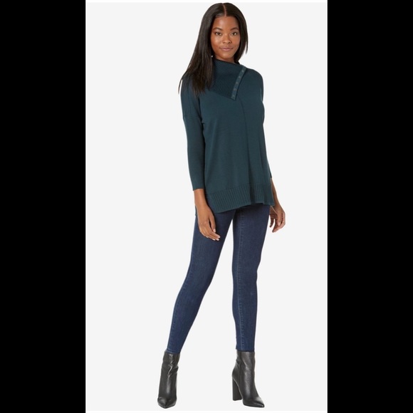 NWT Lilla P Cotton Modal 3/4 Sleeve Snap Neck Tunic Sweater in Deep Sea - Picture 2 of 8